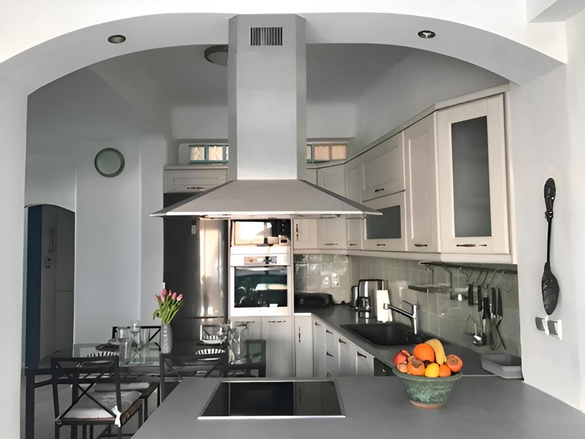피로스테파니 Rising Sun House Santorini 아파트 외부 사진