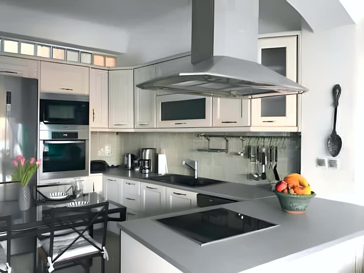 피로스테파니 Rising Sun House Santorini 아파트 외부 사진